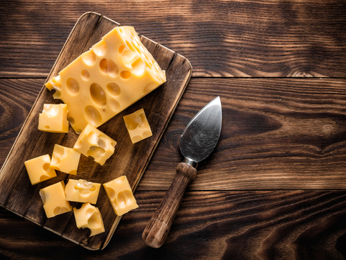 Afinal, queijo amarelo faz bem ou mal à saúde?