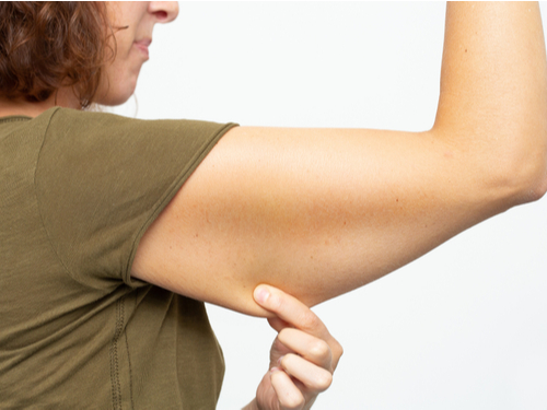 Veja as principais causas da flacidez nos braços e como tratá-la