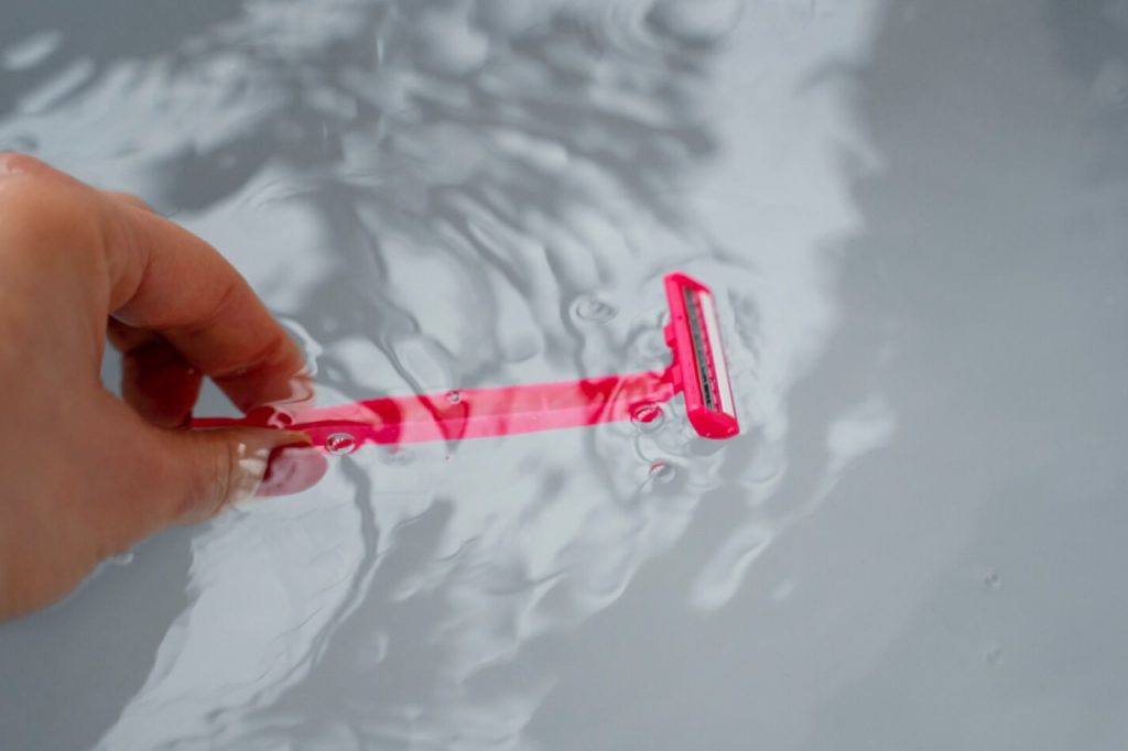 Depilação com lâmina: mitos e verdade